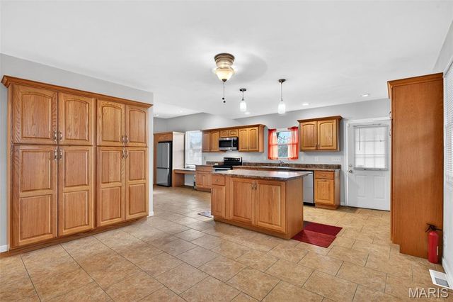 217 S 2nd Street, Caseyville, IL 62232