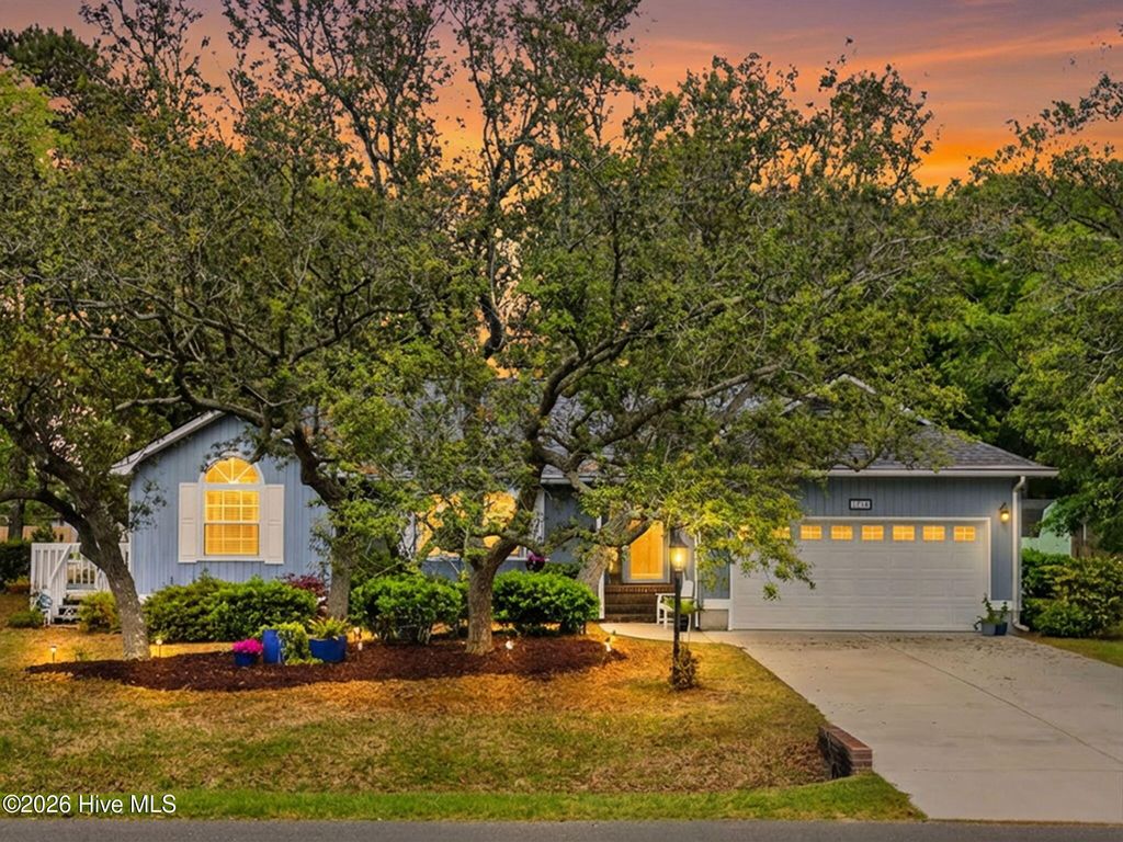 1734 Sandalwood Drive SW, Ocean Isle Beach, NC 28469