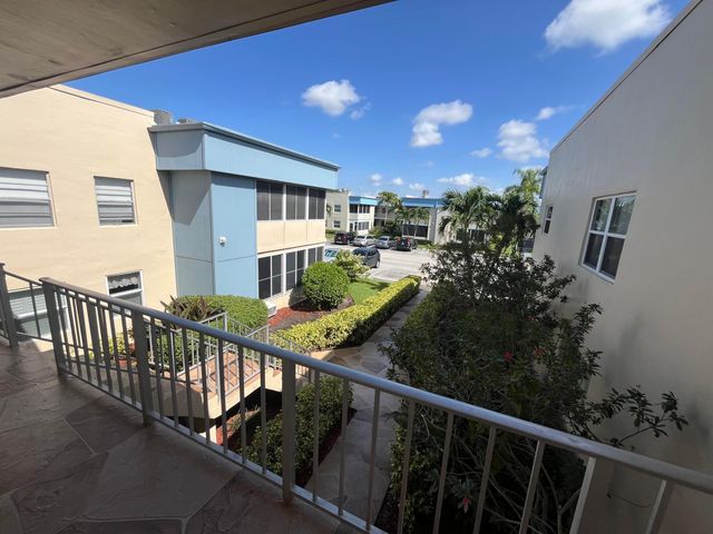 897 Flanders S 897, Delray Beach, FL 33484