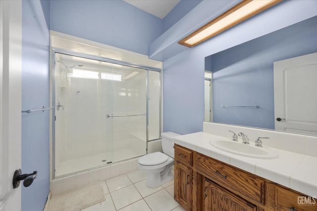 11101 Torbay Drive, Bakersfield, CA 93311