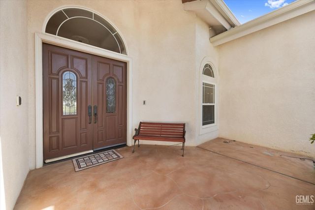 11101 Torbay Drive, Bakersfield, CA 93311