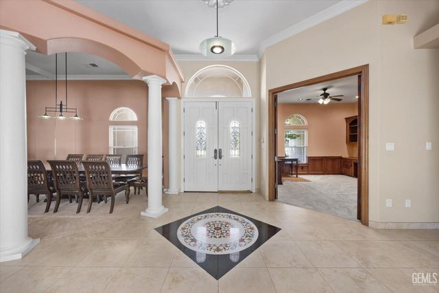 11101 Torbay Drive, Bakersfield, CA 93311