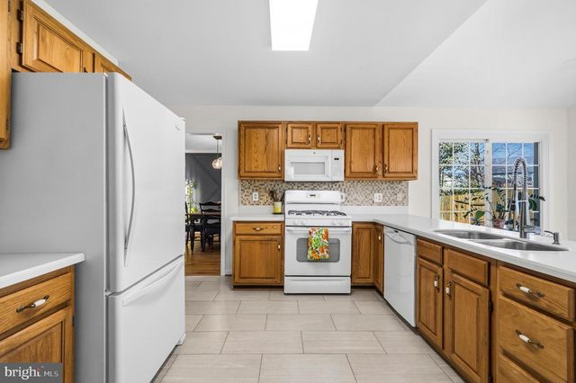 9595 LINDEN WOOD RD, Manassas, VA 20111