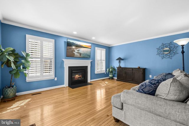 9595 LINDEN WOOD RD, Manassas, VA 20111