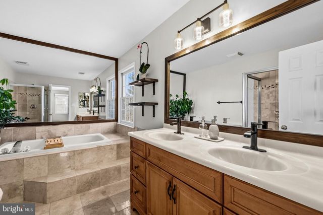 9595 LINDEN WOOD RD, Manassas, VA 20111