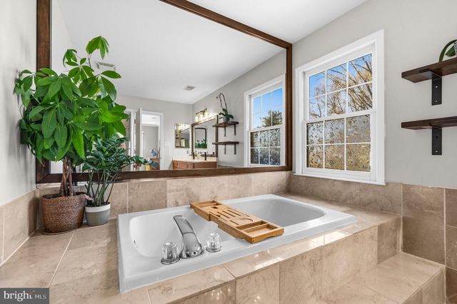 9595 LINDEN WOOD RD, Manassas, VA 20111