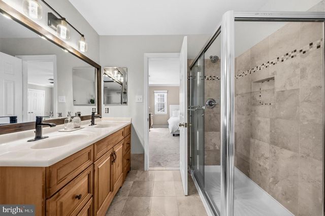 9595 LINDEN WOOD RD, Manassas, VA 20111