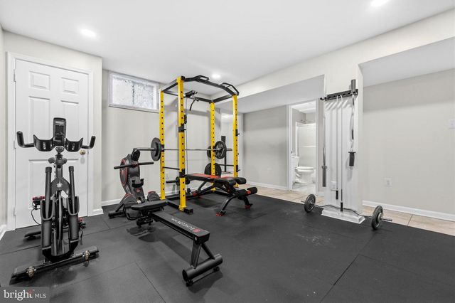 9595 LINDEN WOOD RD, Manassas, VA 20111