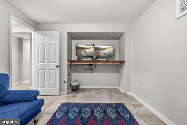 9595 LINDEN WOOD RD, Manassas, VA 20111