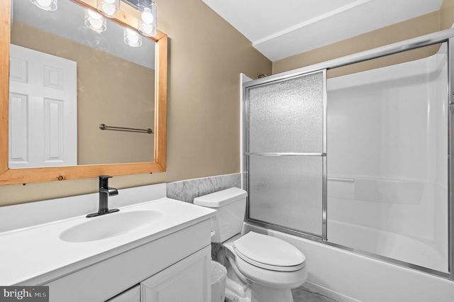 9595 LINDEN WOOD RD, Manassas, VA 20111