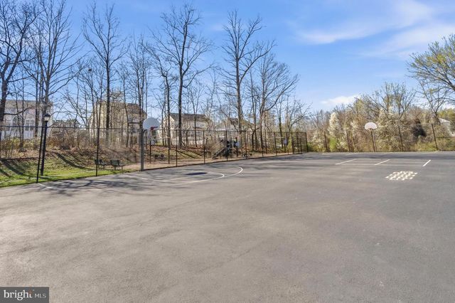 9595 LINDEN WOOD RD, Manassas, VA 20111