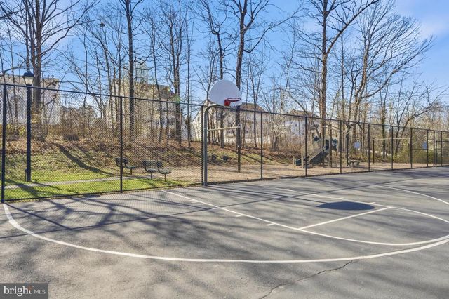 9595 LINDEN WOOD RD, Manassas, VA 20111