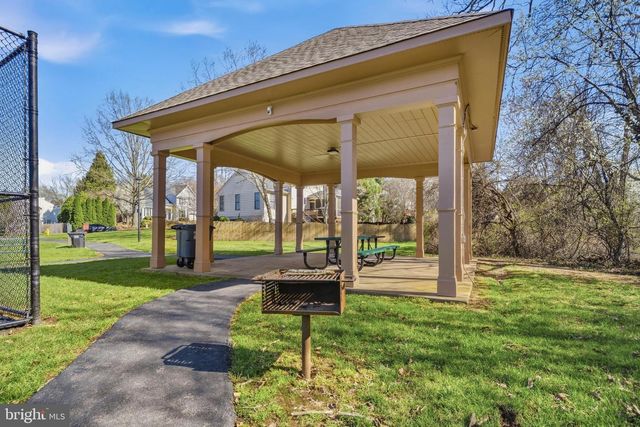 9595 LINDEN WOOD RD, Manassas, VA 20111