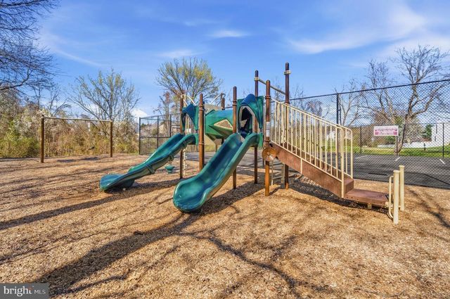 9595 LINDEN WOOD RD, Manassas, VA 20111