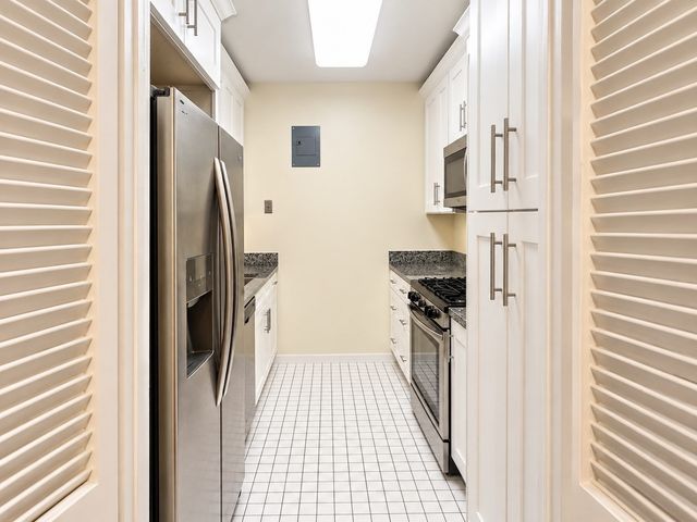 65 E India Row 29H, Boston, MA 02110
