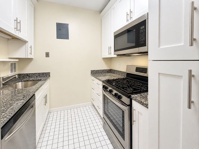 65 E India Row 29H, Boston, MA 02110