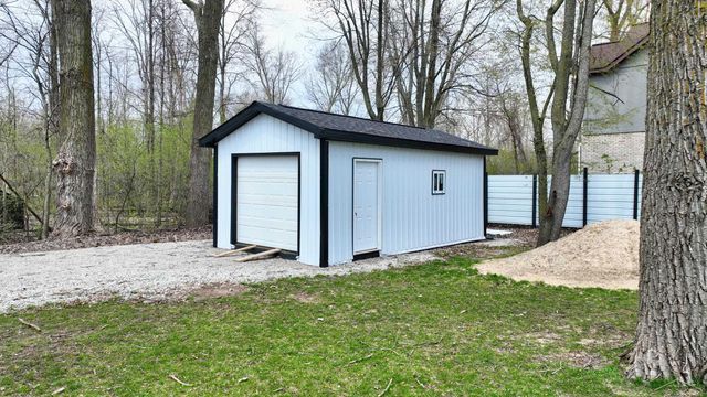 1266 Freeland Road, Bay City, MI 48706