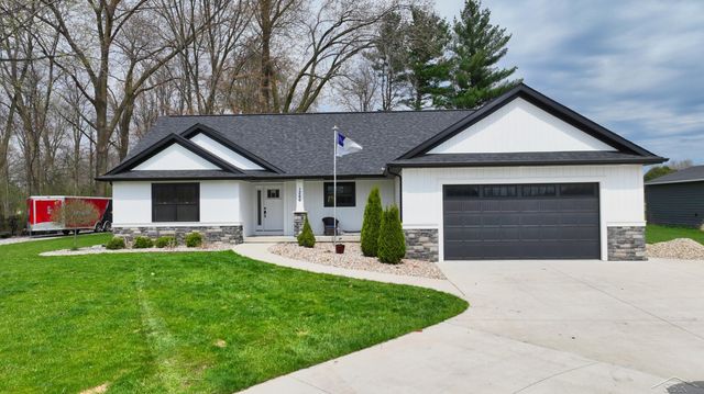 1266 Freeland Road, Bay City, MI 48706