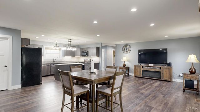 1266 Freeland Road, Bay City, MI 48706