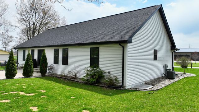 1266 Freeland Road, Bay City, MI 48706