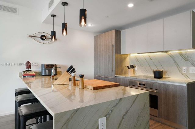 801 S Miami Ave 3804, Miami, FL 33130