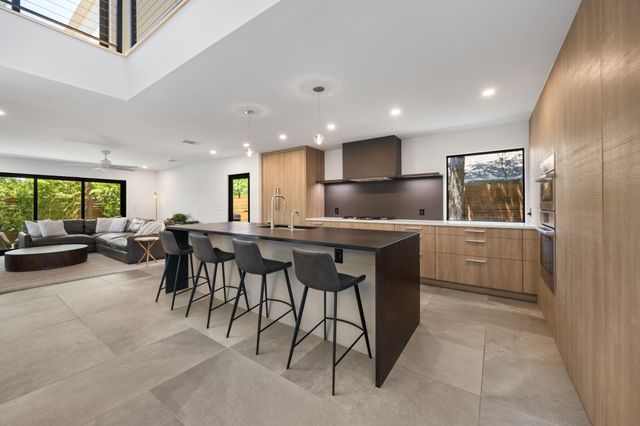 3412 South Oak DR A, Austin, TX 78704