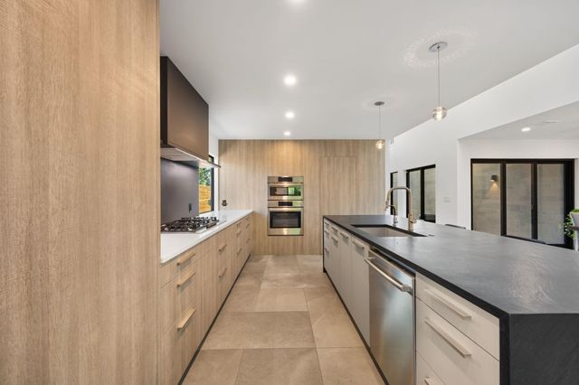 3412 South Oak DR A, Austin, TX 78704