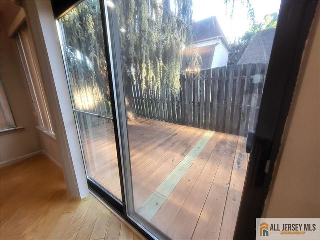 12 Carriage Place 1012, Edison, NJ 08820