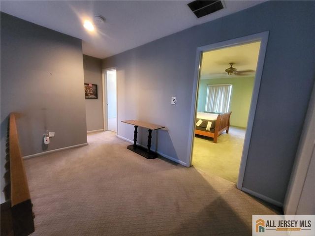 12 Carriage Place 1012, Edison, NJ 08820