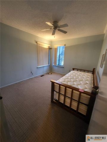 12 Carriage Place 1012, Edison, NJ 08820