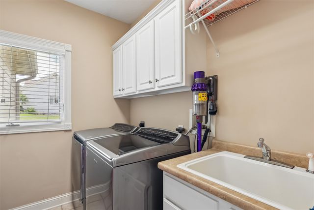 15109 Wilden Drive, Urbandale, IA 50323