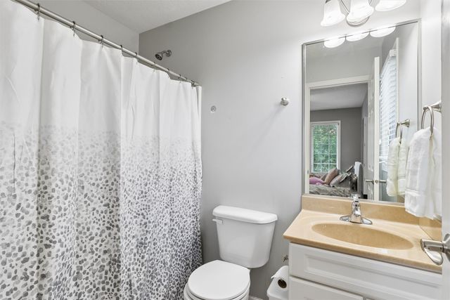 15109 Wilden Drive, Urbandale, IA 50323