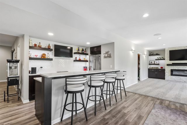 15109 Wilden Drive, Urbandale, IA 50323
