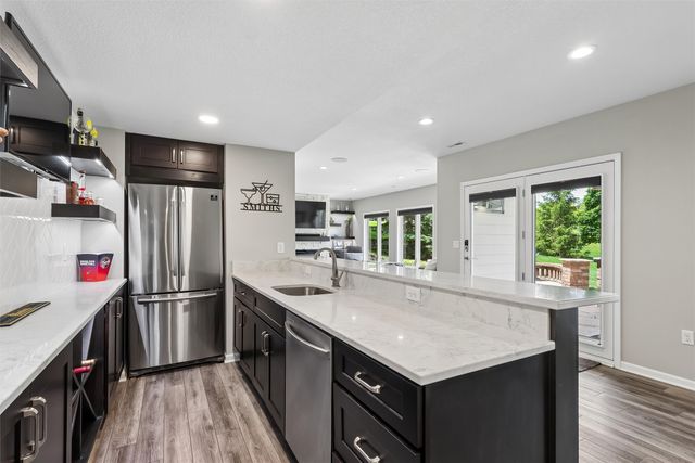 15109 Wilden Drive, Urbandale, IA 50323