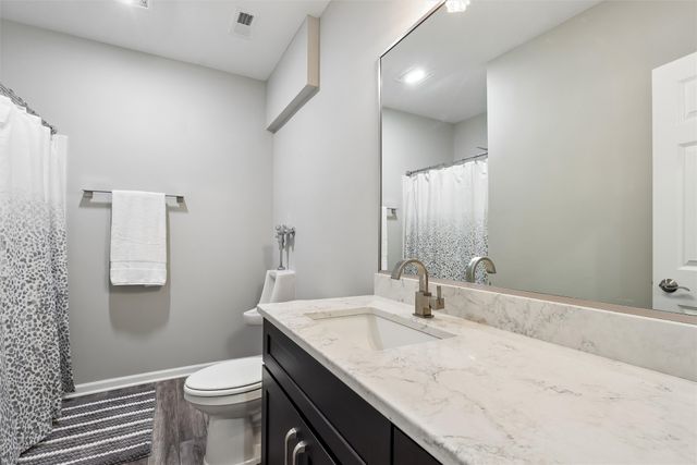 15109 Wilden Drive, Urbandale, IA 50323