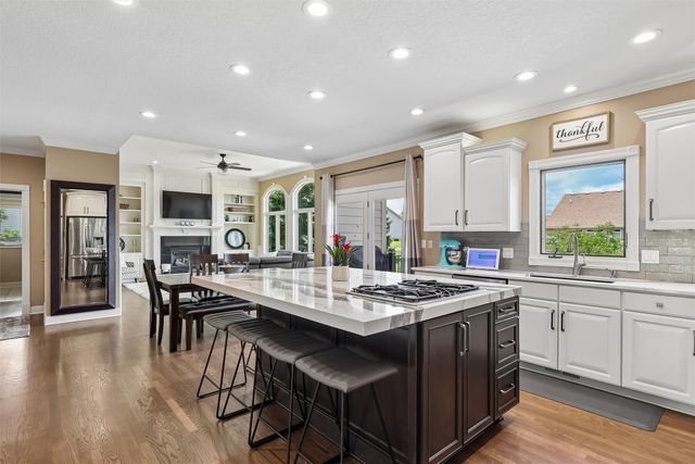 15109 Wilden Drive, Urbandale, IA 50323