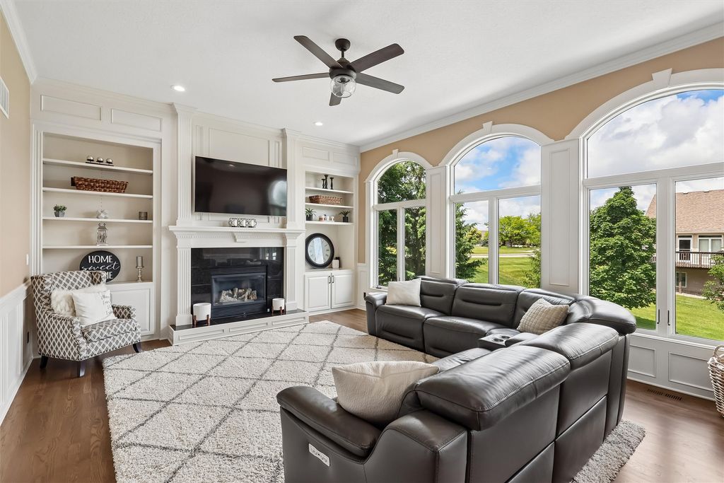 15109 Wilden Drive, Urbandale, IA 50323
