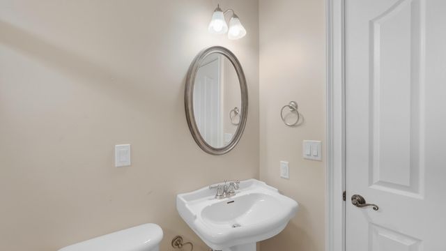 825 Dennis Avenue, Jasper, TN 37347