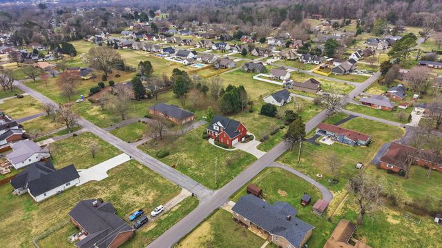 825 Dennis Avenue, Jasper, TN 37347