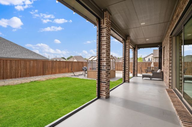 705 Allison Drive, Van Alstyne, TX 75495