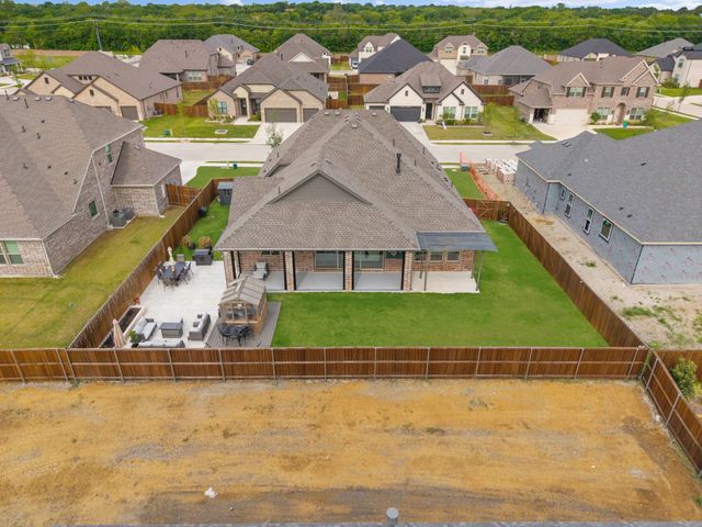 705 Allison Drive, Van Alstyne, TX 75495