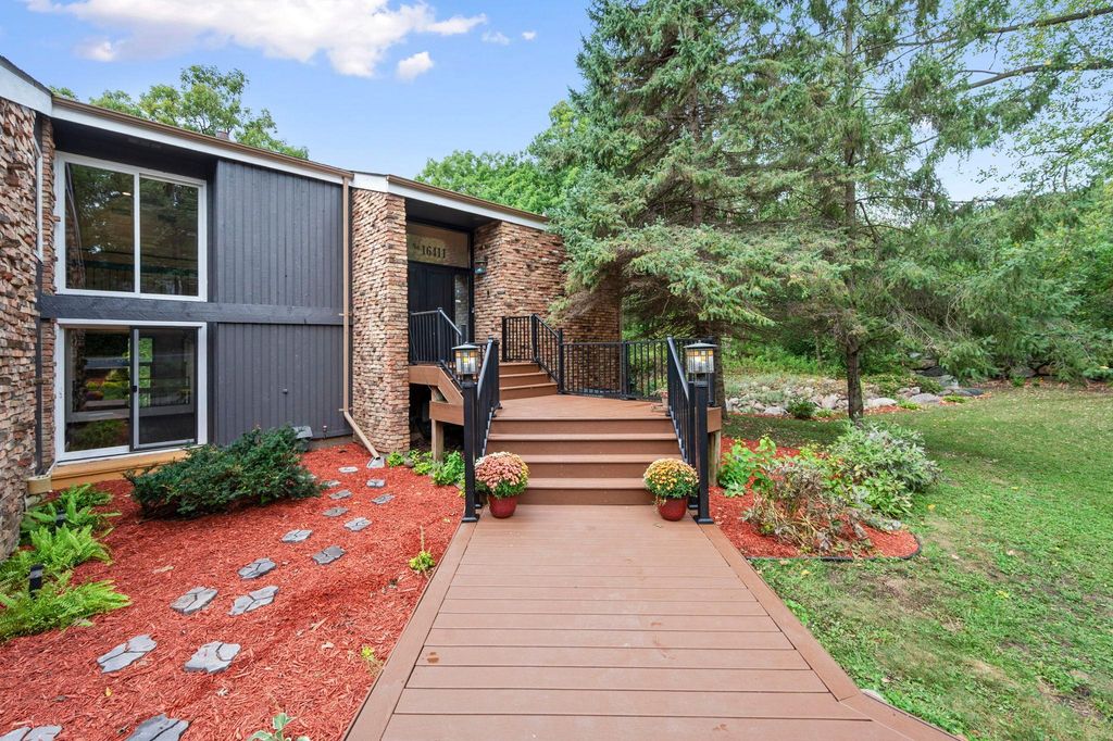 16411 Kingswood Drive, Lakeville, MN 55044 — photo 2