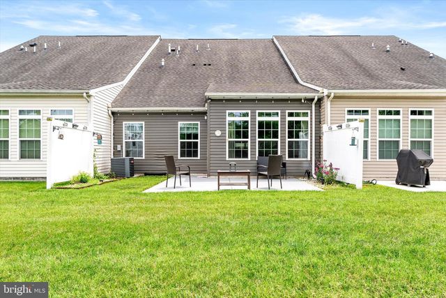 84 HEALS FARM RD, Burlington, NJ 08016