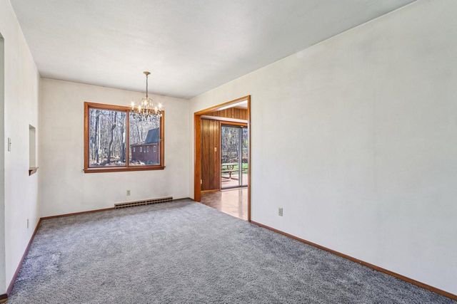 W207N6838 Flora DRIVE, Menomonee Falls, WI 53051