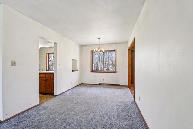 W207N6838 Flora DRIVE, Menomonee Falls, WI 53051