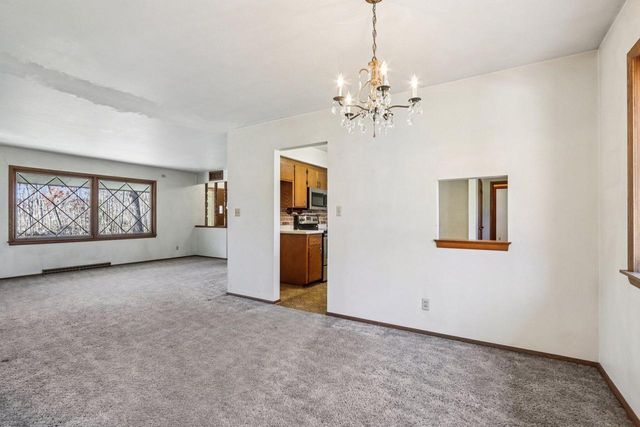 W207N6838 Flora DRIVE, Menomonee Falls, WI 53051