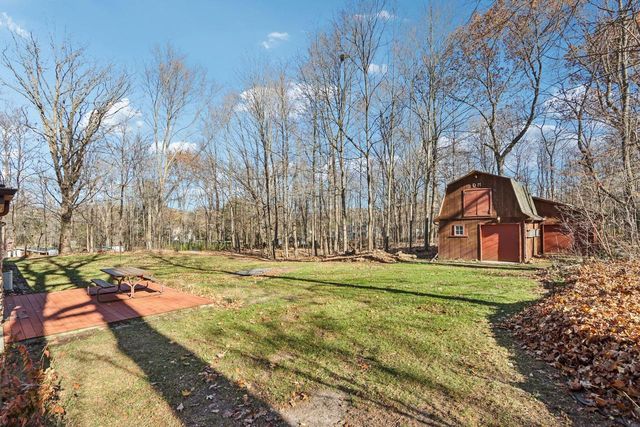 W207N6838 Flora DRIVE, Menomonee Falls, WI 53051