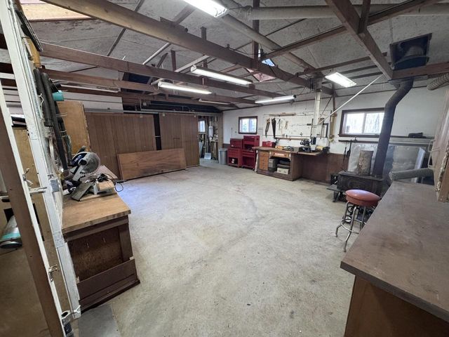 W207N6838 Flora DRIVE, Menomonee Falls, WI 53051