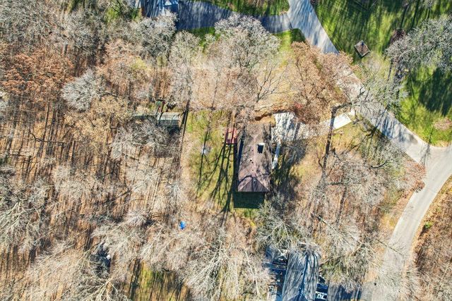 W207N6838 Flora DRIVE, Menomonee Falls, WI 53051