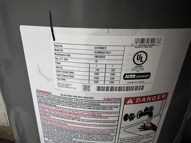 W207N6838 Flora DRIVE, Menomonee Falls, WI 53051